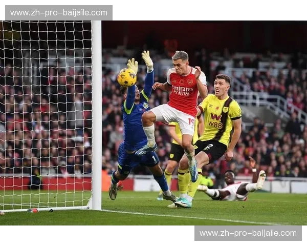 绿茵狂想曲：重温阿森纳vs科隆，那一夜的酋长球场不仅有足球