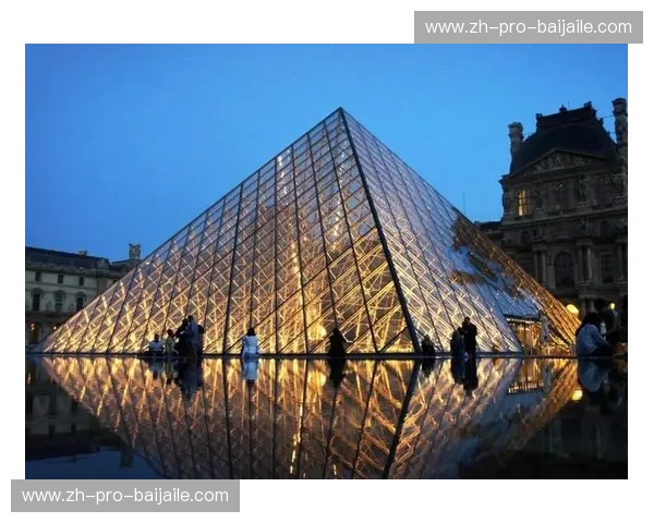 卢浮宫的光影与亚平宁的落日：巴黎圣日耳曼与尤文图斯的千年对话